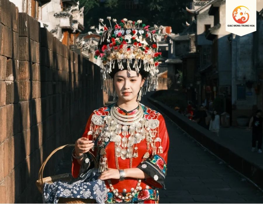 Lịch sử Phượng Hoàng cổ trấn