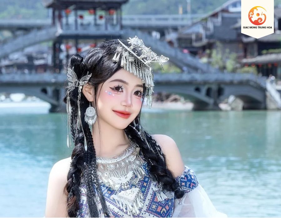 Checkin ở Phượng Hoàng Cổ Trấn